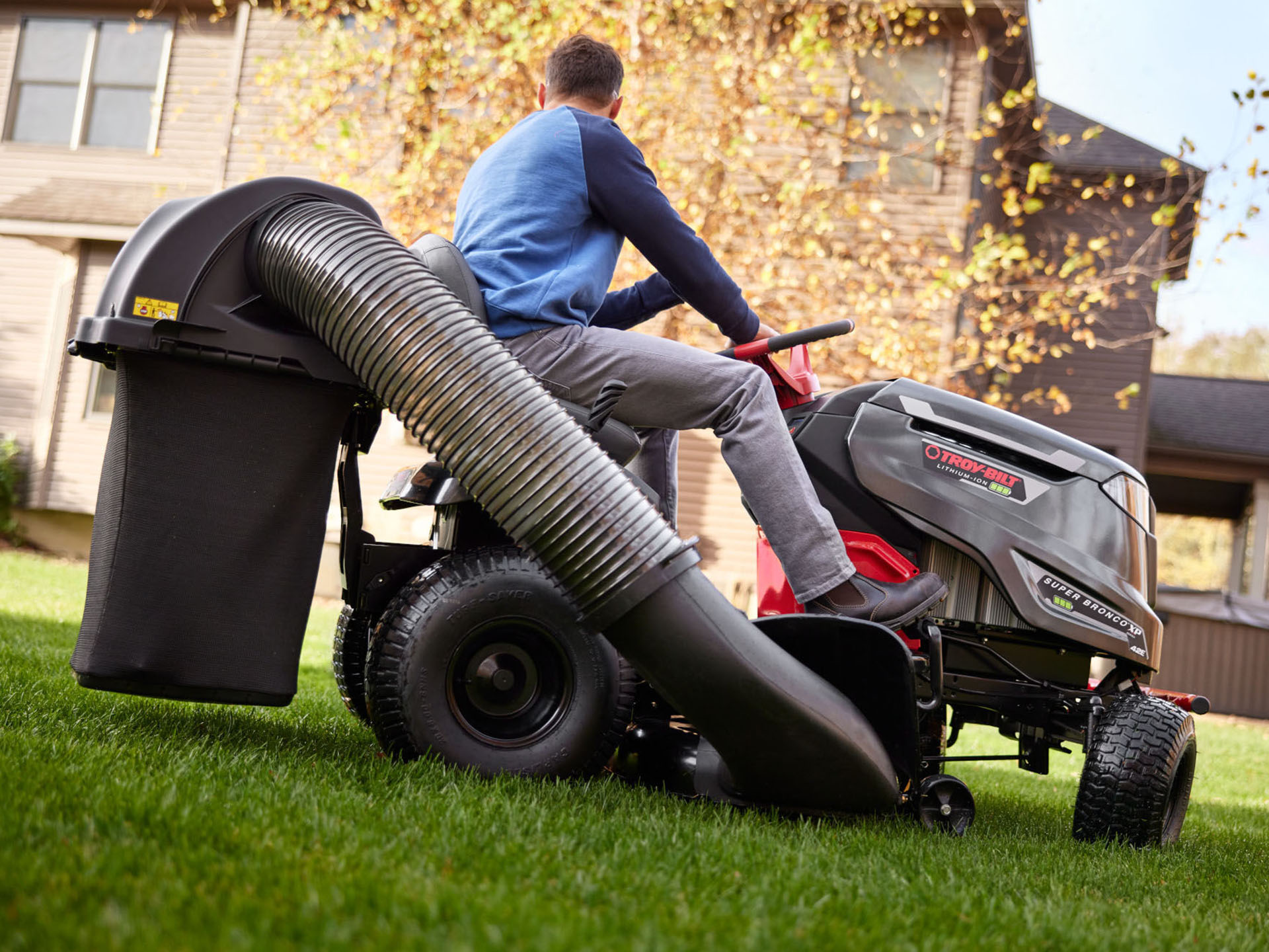 2024 TROY-Bilt Super Bronco 42E XP 42 in. Lithium Ion 56V in Millerstown, Pennsylvania - Photo 16